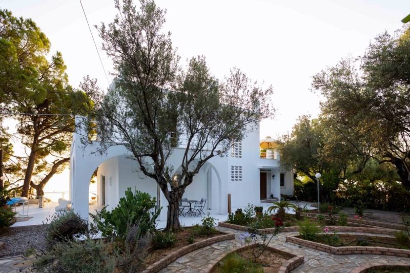 NIKOS-AIRBNB-11