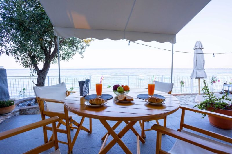 NIKOS-AIRBNB-36